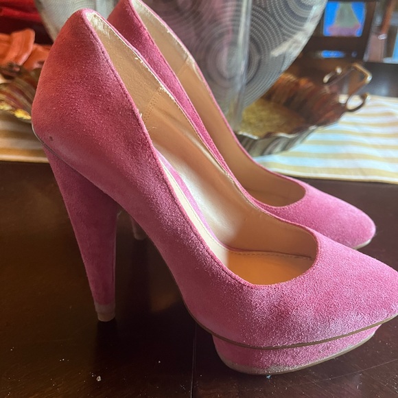 Fashion Suede Pumps - Picture 2 of 4